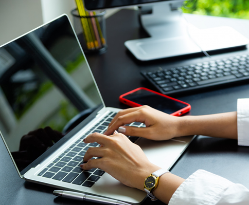 Laptopy, komputery stacjonarne, monitory drukarki